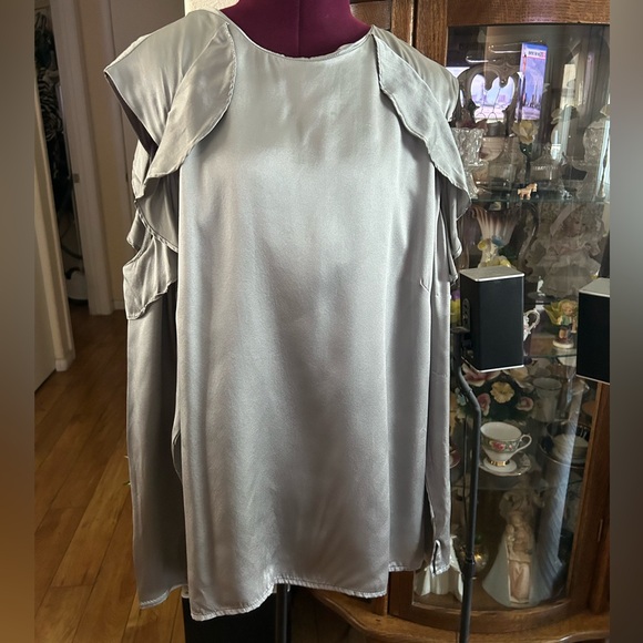 ANTONIO MELANI Tops - Antonio Melani Gray Sleeveless Top